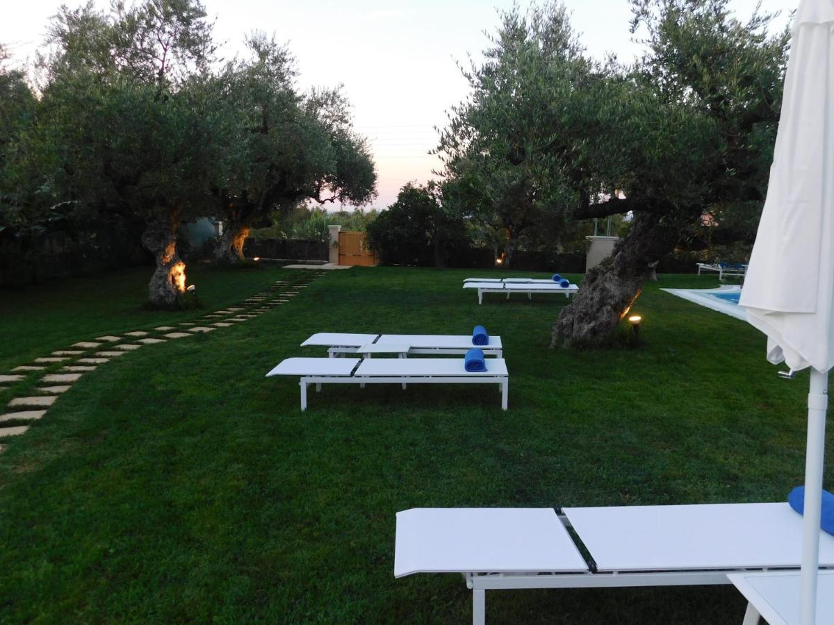 Orea Superior Rooms Kypseli Exterior foto